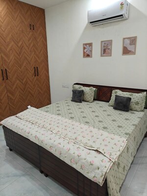 Bedroom in 3 BHK Apartment at Sector 82 – for Rent