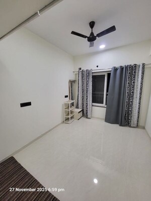 Room in 2.5 BHK Apartment at Lotus Sky Garden, Malad West – for Rent