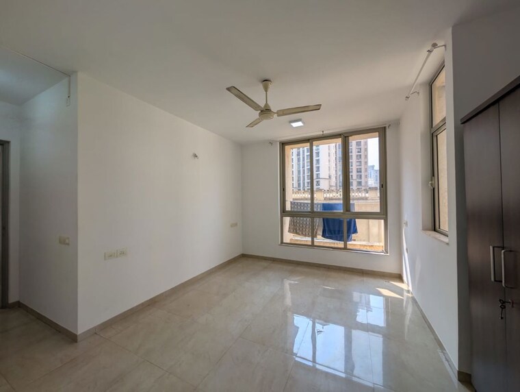 Room, hiranandani-estate-rodas-enclave 2.5 Bedroom 845 Sq.Ft. Apartment In Ghodbunder Road Thane 10380277