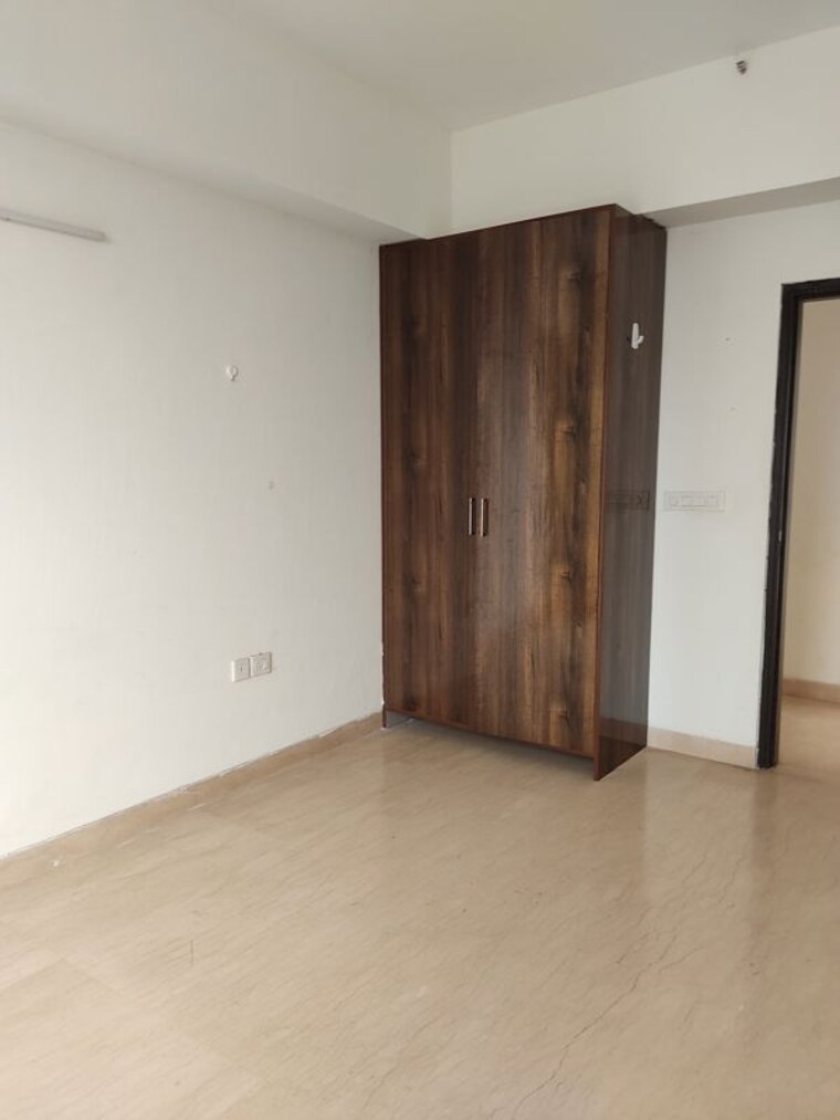 Room, puri-diplomatic-greens-phase-i 4 Bedroom 2950 Sq.Ft. Apartment In Sector 111 Gurgaon 10380282