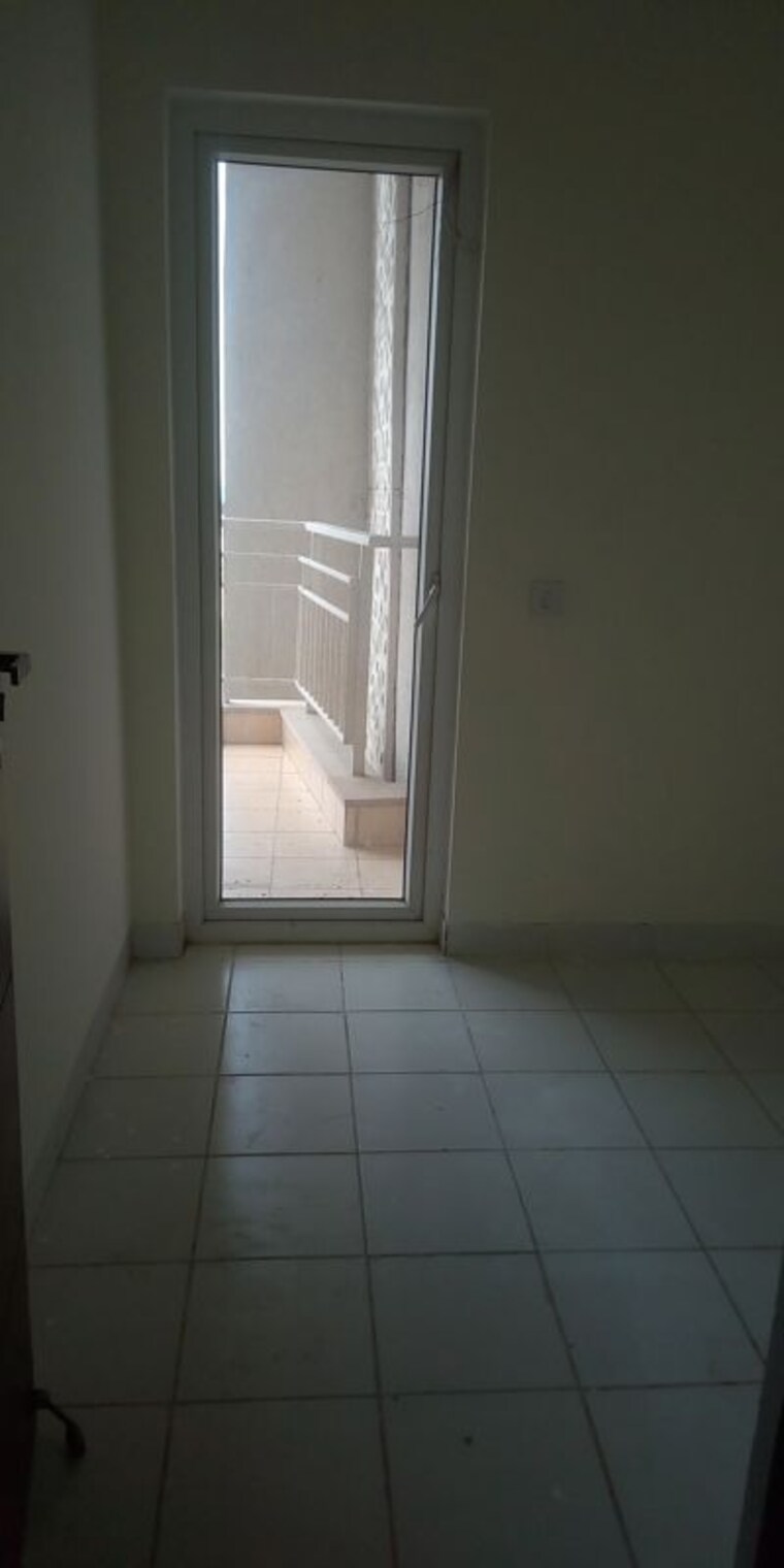 Bathroom, puri-diplomatic-greens-phase-i 4 Bedroom 2950 Sq.Ft. Apartment In Sector 111 Gurgaon 10380282