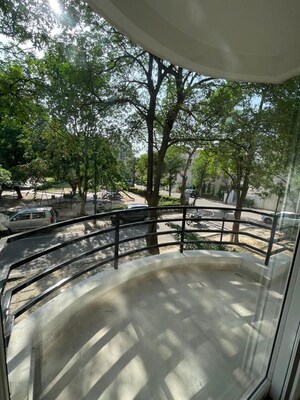 Balcony in 2 BHK Builder Floor at South City 2 – for Rent