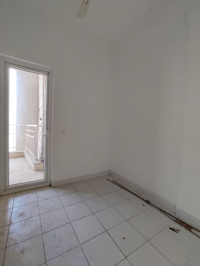 Room, puri-diplomatic-greens-phase-i 4 Bedroom 2950 Sq.Ft. Apartment In Sector 111 Gurgaon 10380301