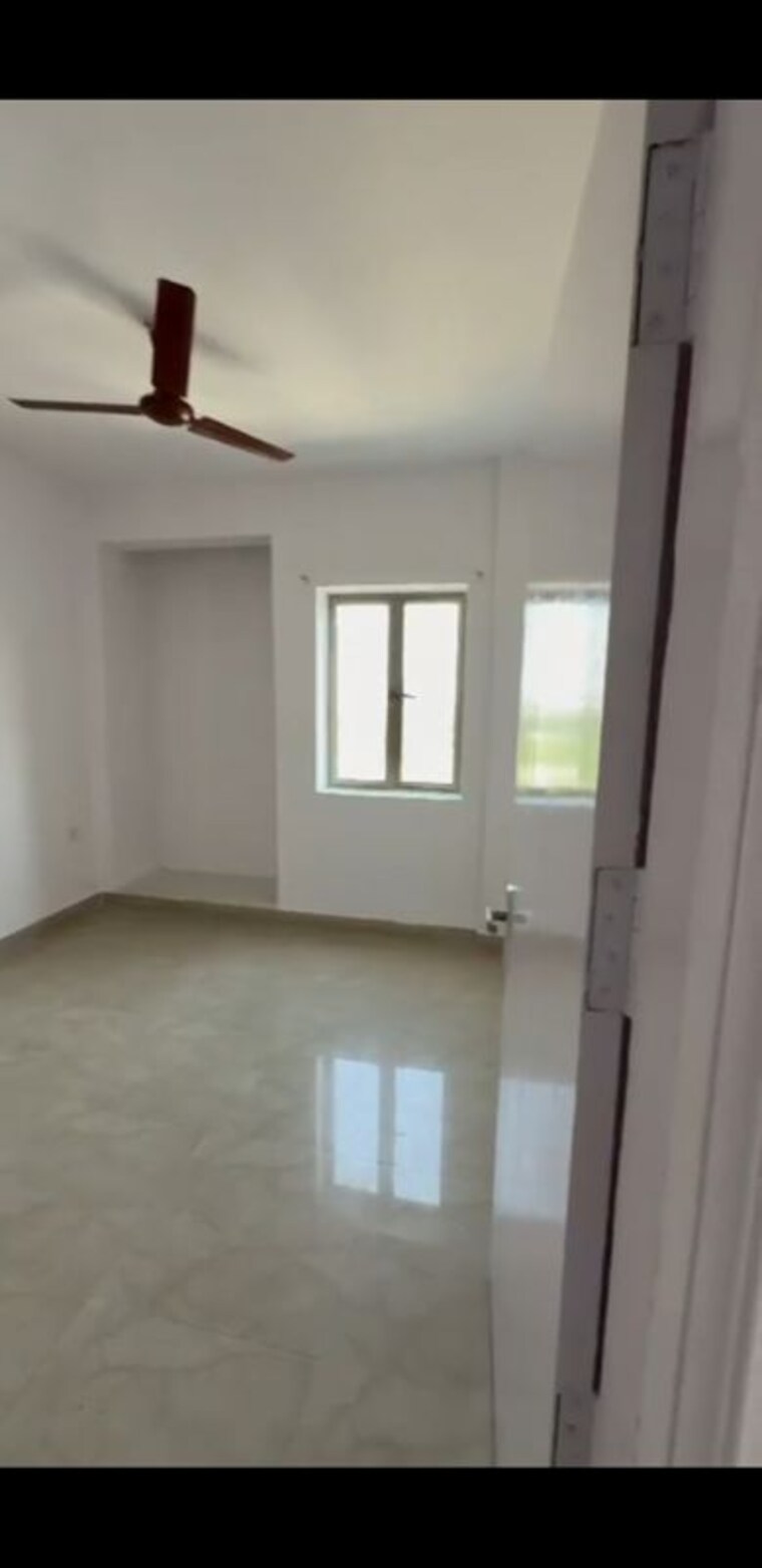 Room, eros-sampoornam 2.5 Bedroom 1060 Sq.Ft. Apartment In Sector 2 Greater Noida Greater Noida 10380306