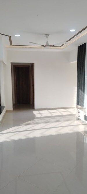 2.5 BHK Apartment For Rent in Nirmal Zircon, Mulund West