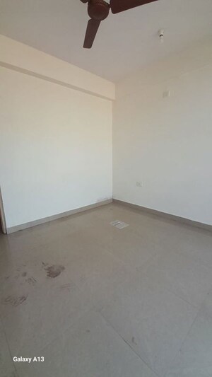 Room in 2 BHK Apartment at Lotus Homz, Sector 111 – for Rent