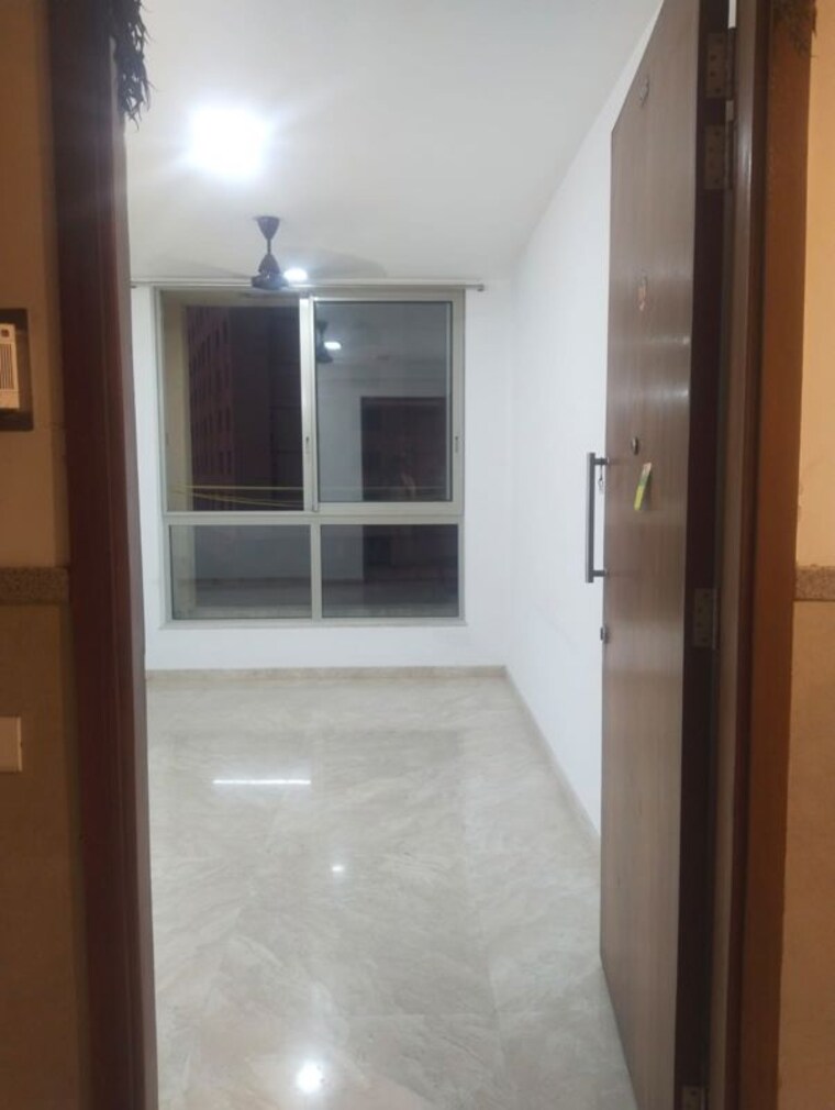 Room, hiranandani-estate-solitaire-c 1 Bedroom 404 Sq.Ft. Apartment In Ghodbunder Road Thane 10380331