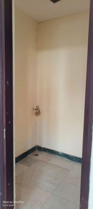 Room in 3 BHK Apartment at Sector 12 Dwarka – for Rent