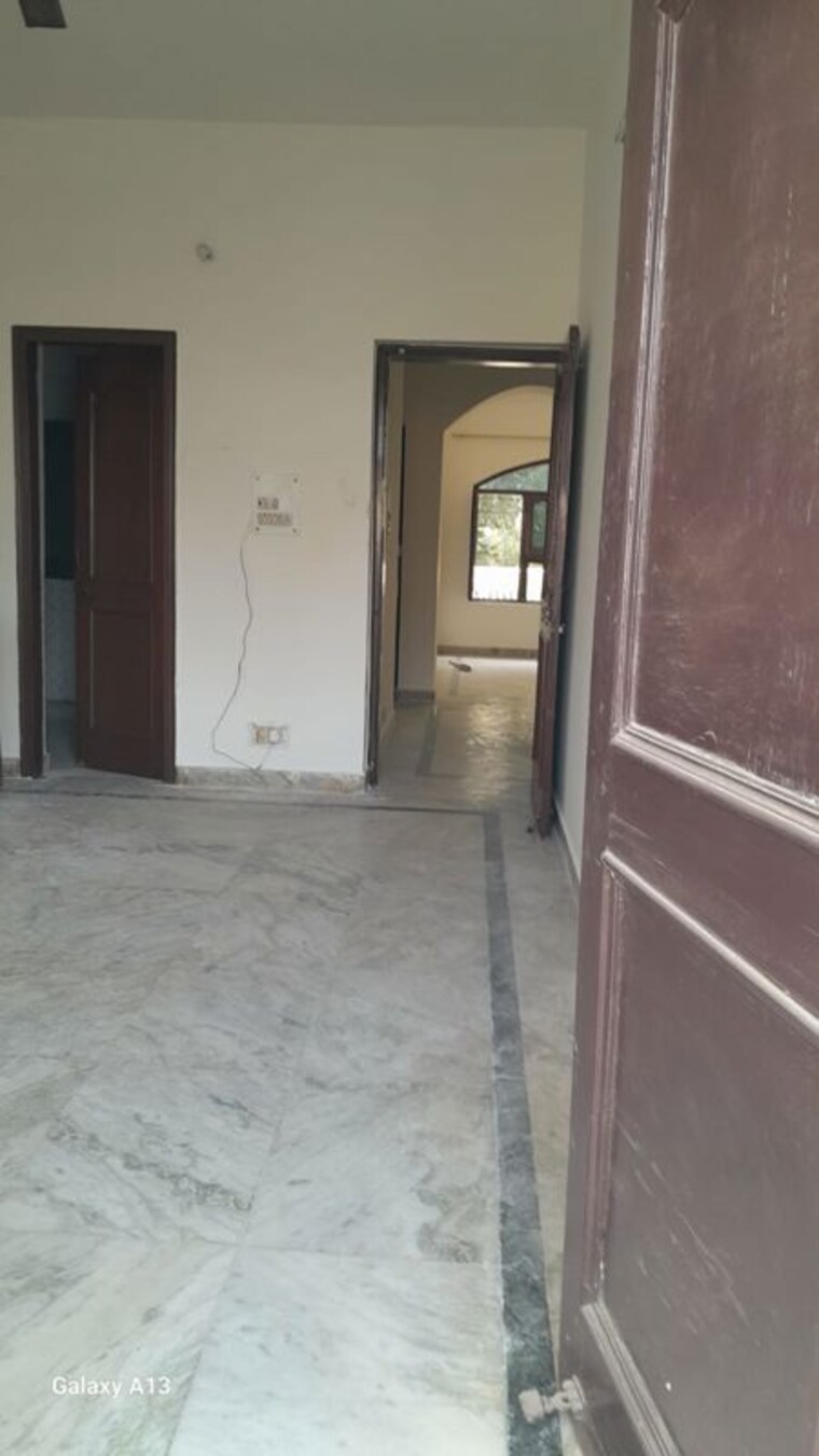 Room, sector 22b 2 Bedroom 1200 Sq.Ft. Builder Floor In Sector 22b Gurgaon 10380338