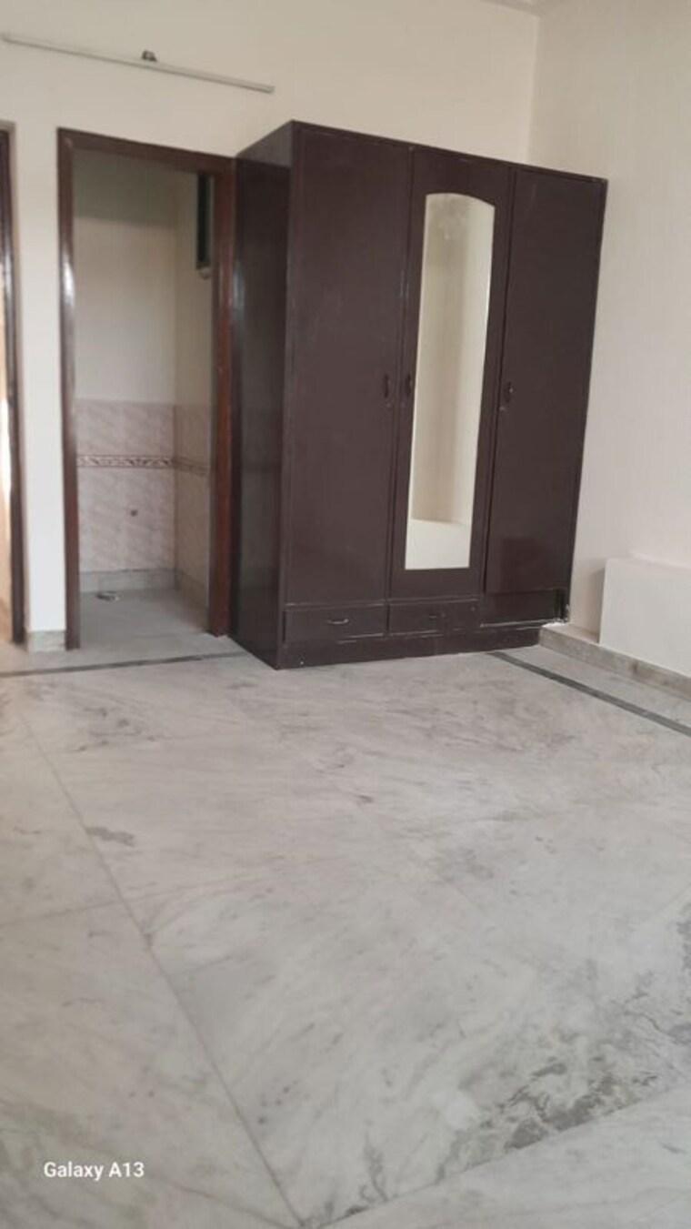 Room, sector 22b 2 Bedroom 1200 Sq.Ft. Builder Floor In Sector 22b Gurgaon 10380338