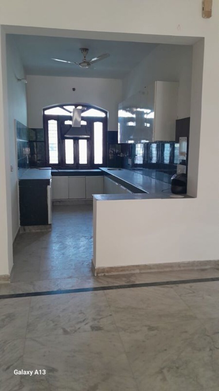 Kitchen, sector 22b 2 Bedroom 1200 Sq.Ft. Builder Floor In Sector 22b Gurgaon 10380338