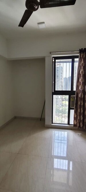 Room in 1 BHK Apartment at Lodha Crown Quality Homes, Majiwada – for Rent