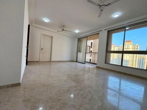 Room in 2.5 BHK Apartment at Hiranandani Eagleridge Wing B, Thane West – for Rent