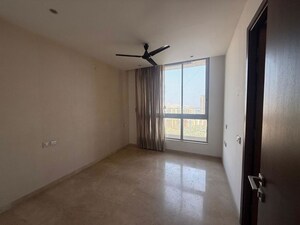 Study Room in 4 BHK Apartment at Hiranandani Lake Enclave Glendale, Thane West – for Sale