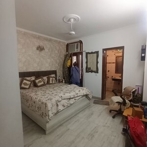 Bedroom in 3 BHK Builder Floor at Chittaranjan Park – for Rent