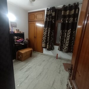 Bedroom in 3 BHK Builder Floor at Chittaranjan Park – for Rent