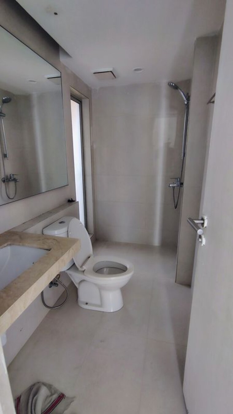 Bathroom, hiranandani-eagleridge-wing-a 2 Bedroom 800 Sq.Ft. Apartment In Thane West Thane 10380404