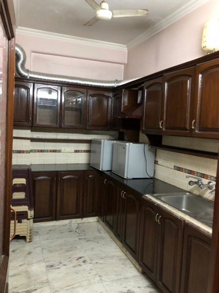 Kitchen, greater kailash ii 3 Bedroom 250 Sq.Yd. Builder Floor In Greater Kailash ii Delhi 10380413