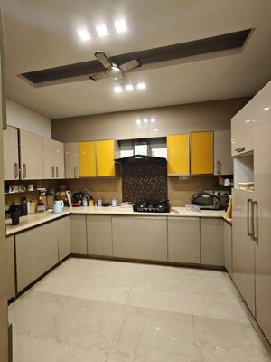 Team Area in 3 BHK Builder Floor at Ansal Sushant Lok I, Sector 43 – for Rent