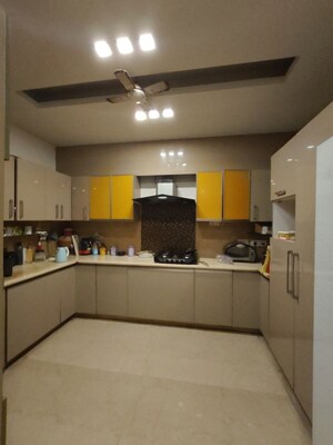 Team Area in 3 BHK Builder Floor at Ansal Sushant Lok I, Sector 43 – for Rent