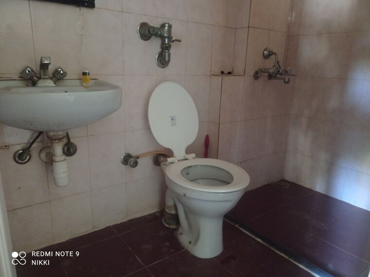 Bathroom, hiranandani-estate-greenwich 1 Bedroom 500 Sq.Ft. Apartment In Ghodbunder Road Thane 10380407