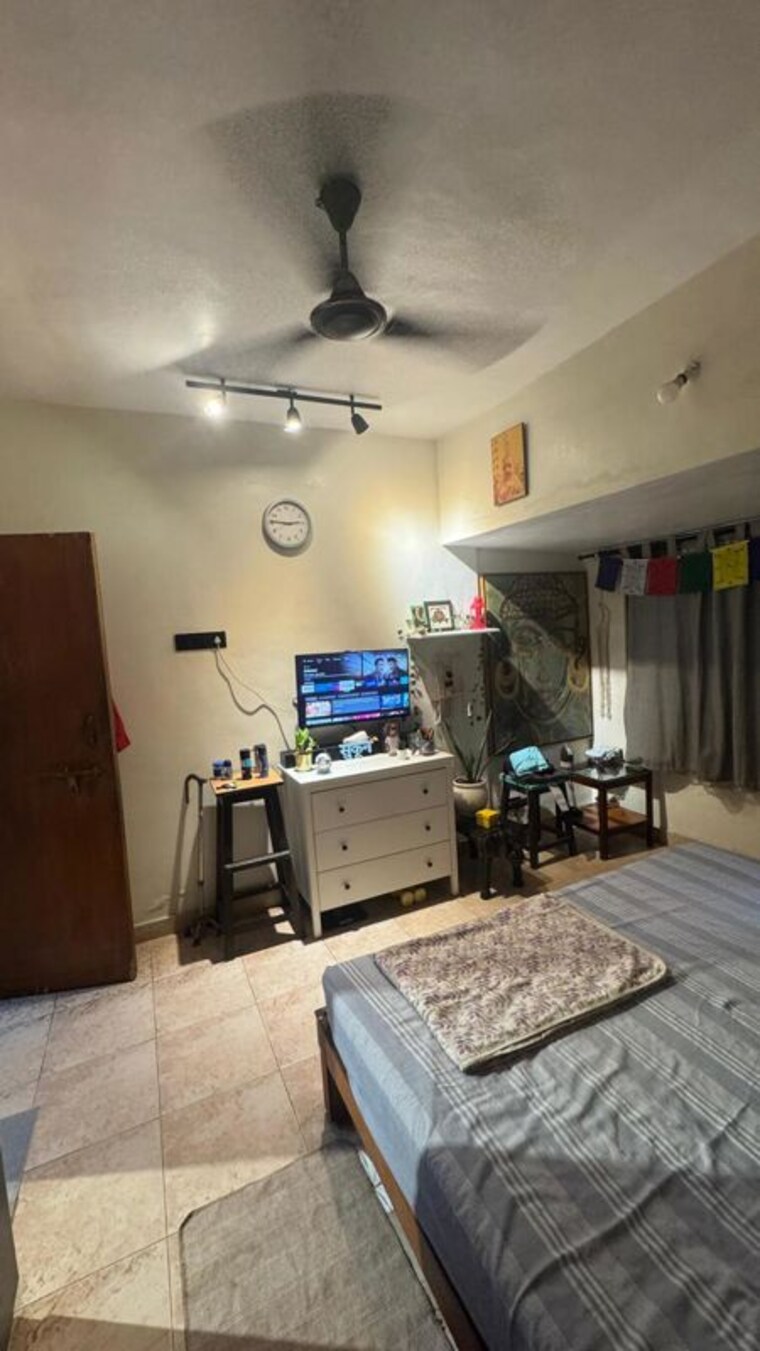 Bedroom, garden-view-chs-mahim 1 Bedroom 550 Sq.Ft. Apartment In Mahim Mumbai 10380426