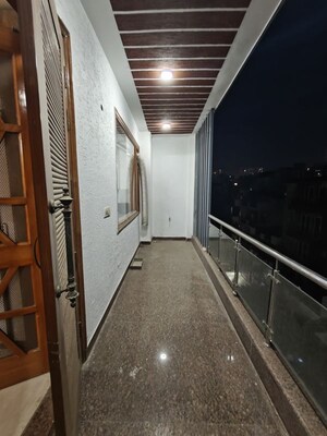 Building Lobby in 3 BHK Builder Floor at Gupta Awas, Sector 43 – for Rent