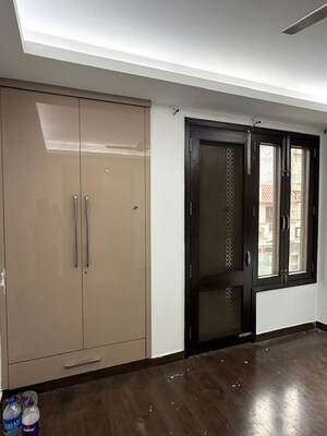 Building Lobby in 3 BHK Builder Floor at Greater Kailash I – for Rent