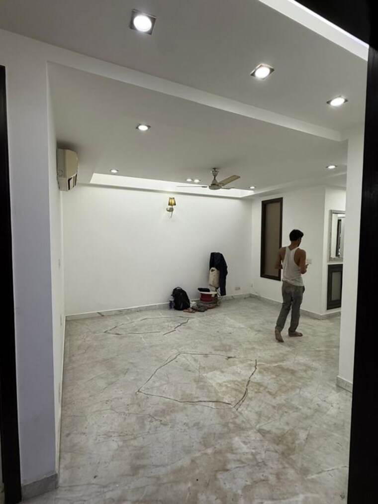 Room, greater kailash i 3 Bedroom 208 Sq.Yd. Builder Floor In Greater Kailash I Delhi 10380434