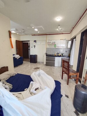 Team Area in Studio Apartment at Platinum Tower 1, Andheri West – for Rent