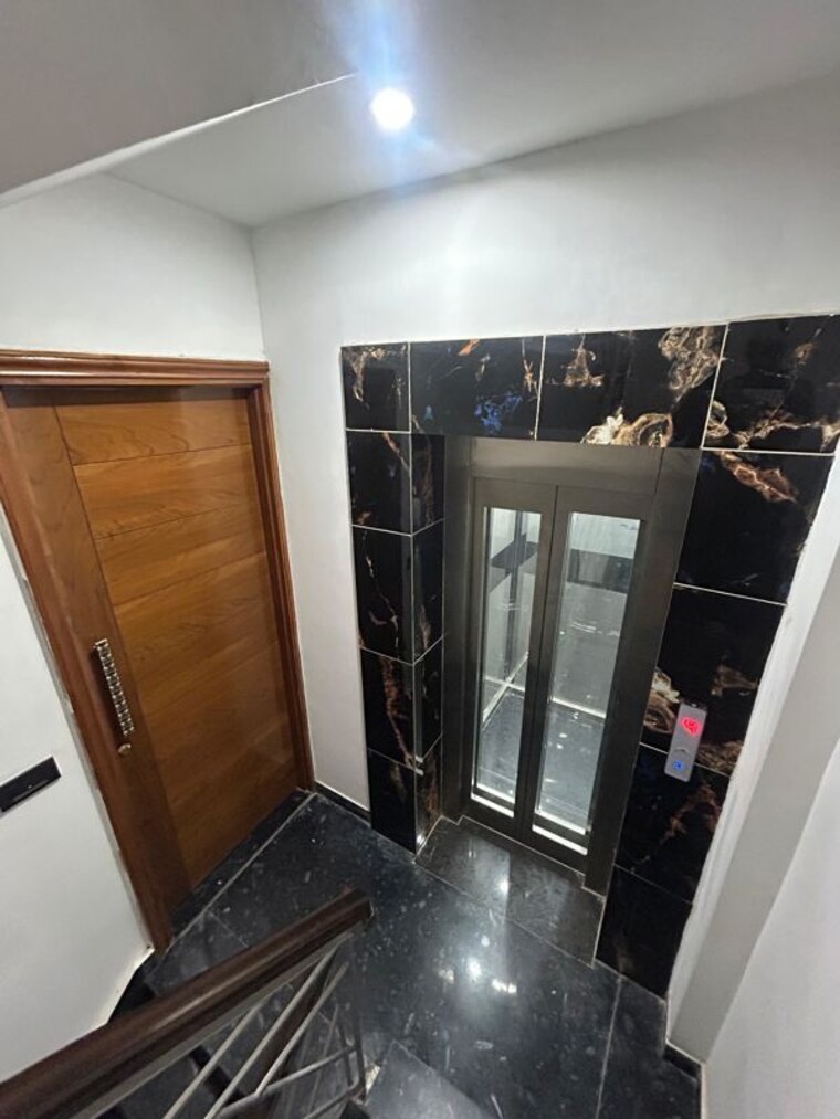 Other, sector 52 2 Bedroom 700 Sq.Ft. Independent House In Sector 52 Gurgaon 10380437
