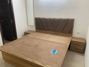 Room in 3 BHK Apartment at Smart World Orchard, Sector 61 – for Rent