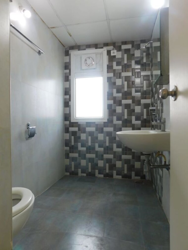 Bathroom, kr puram 2 Bedroom 1100 Sq.Ft. Apartment In Kr Puram Bangalore 10380458