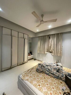 Bedroom in 3 BHK Apartment at Earth Building, Matunga East – for Rent