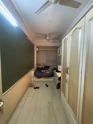 Bedroom in 3 BHK Apartment at Earth Building, Matunga East – for Rent