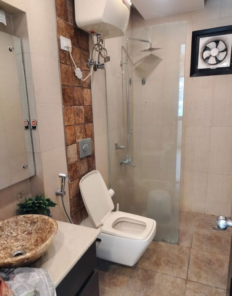 Bathroom, greater kailash i 1 Bedroom 400 Sq.Yd. Builder Floor In Greater Kailash I Delhi 10380485