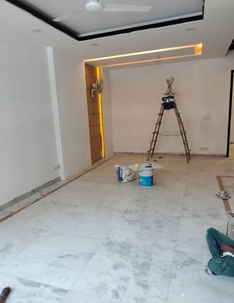 Room, greater kailash i 1 Bedroom 400 Sq.Yd. Builder Floor In Greater Kailash I Delhi 10380485