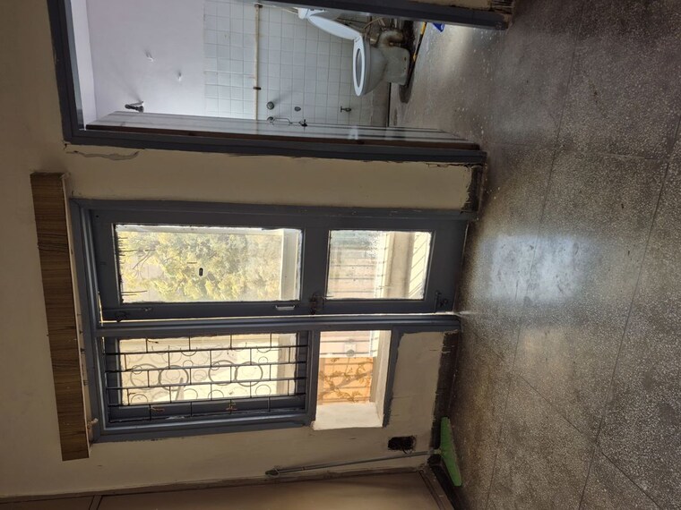 undefined, mayur vihar 2.5 Bedroom 980 Sq.Ft. Apartment In Mayur Vihar Delhi 10380499
