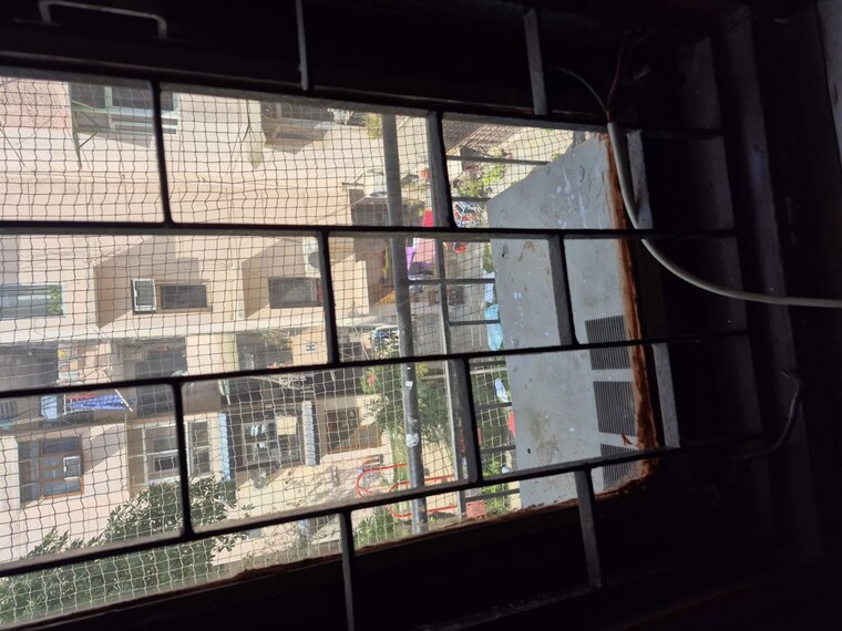 Exterior View, mayur vihar 2.5 Bedroom 980 Sq.Ft. Apartment In Mayur Vihar Delhi 10380499