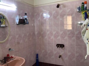 Bathroom in 1 BHK Apartment at Bahri Niwas, Sion West – for Rent