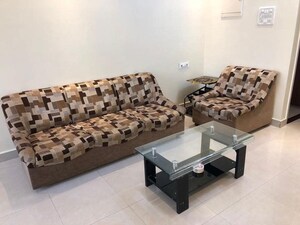 Living Room in 1 BHK Apartment at Bahri Niwas, Sion West – for Rent