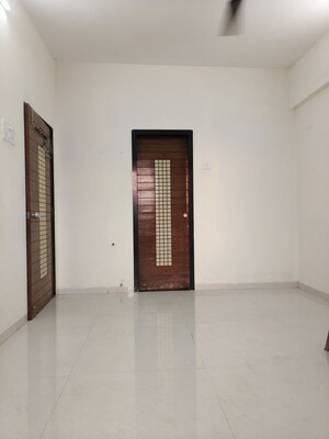 Furnished Amenities in 2 BHK Apartment at Shree Moreshwar Plaza, Nerul – for Rent