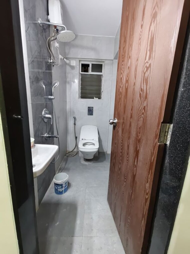 Bathroom, the-baya-victoria 2 Bedroom 600 Sq.Ft. Apartment In Byculla Mumbai 10380519