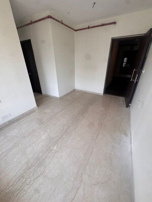 Living Room in 2 BHK Apartment at Kalpataru Paramount, Kapur Bawdi – for Rent