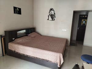 Bedroom in 3 BHK Apartment at Mirchandani Palms, Rahatani – for Rent