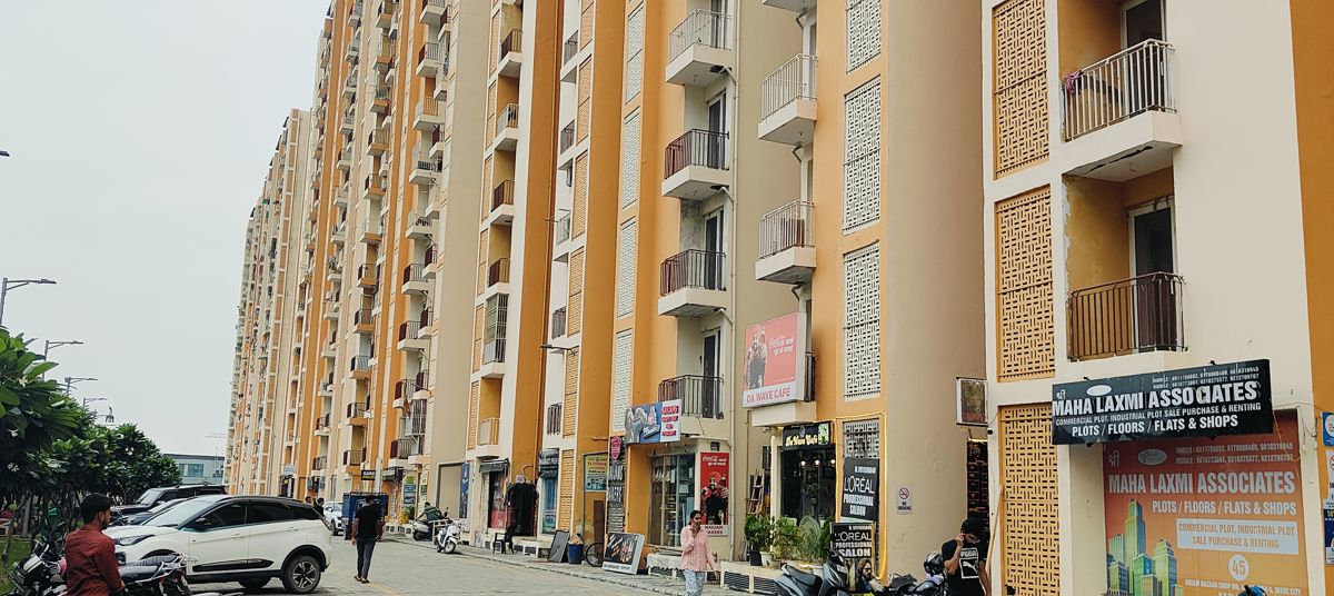 2 BHK 840 Sq.Ft. Apartment in Wave City
