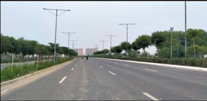 Plot Area in 2 BHK Apartment at Wave City, Wave City – for Sale