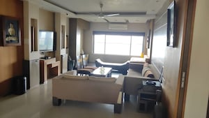 Living Room in 3 BHK Apartment at Kalpataru Kalpavriksha Residency, Malabar Hill – for Rent
