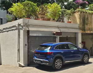 Parking in 5 BHK Apartment at Nalanda Apartment Cumbala Hill, Cumbala Hill – for Rent