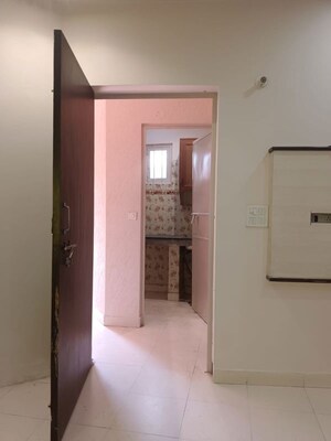 Room in 1 BHK Builder Floor at Greater Kailash I – for Rent